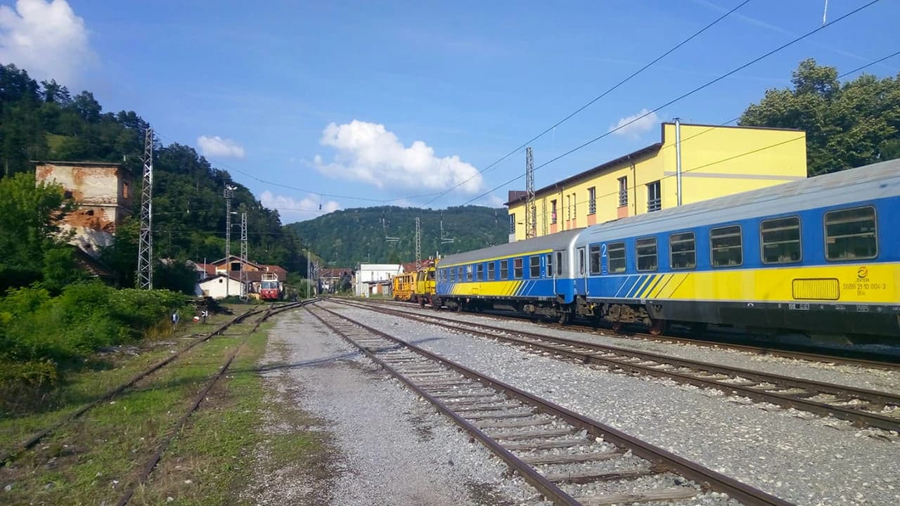 Željeznice FBiH - stanica u Bosanskoj Krupi