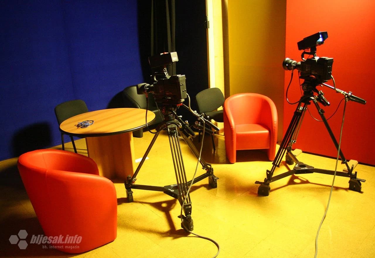 Televizijski studio na vrhu zgrade Mostarka u Mostaru