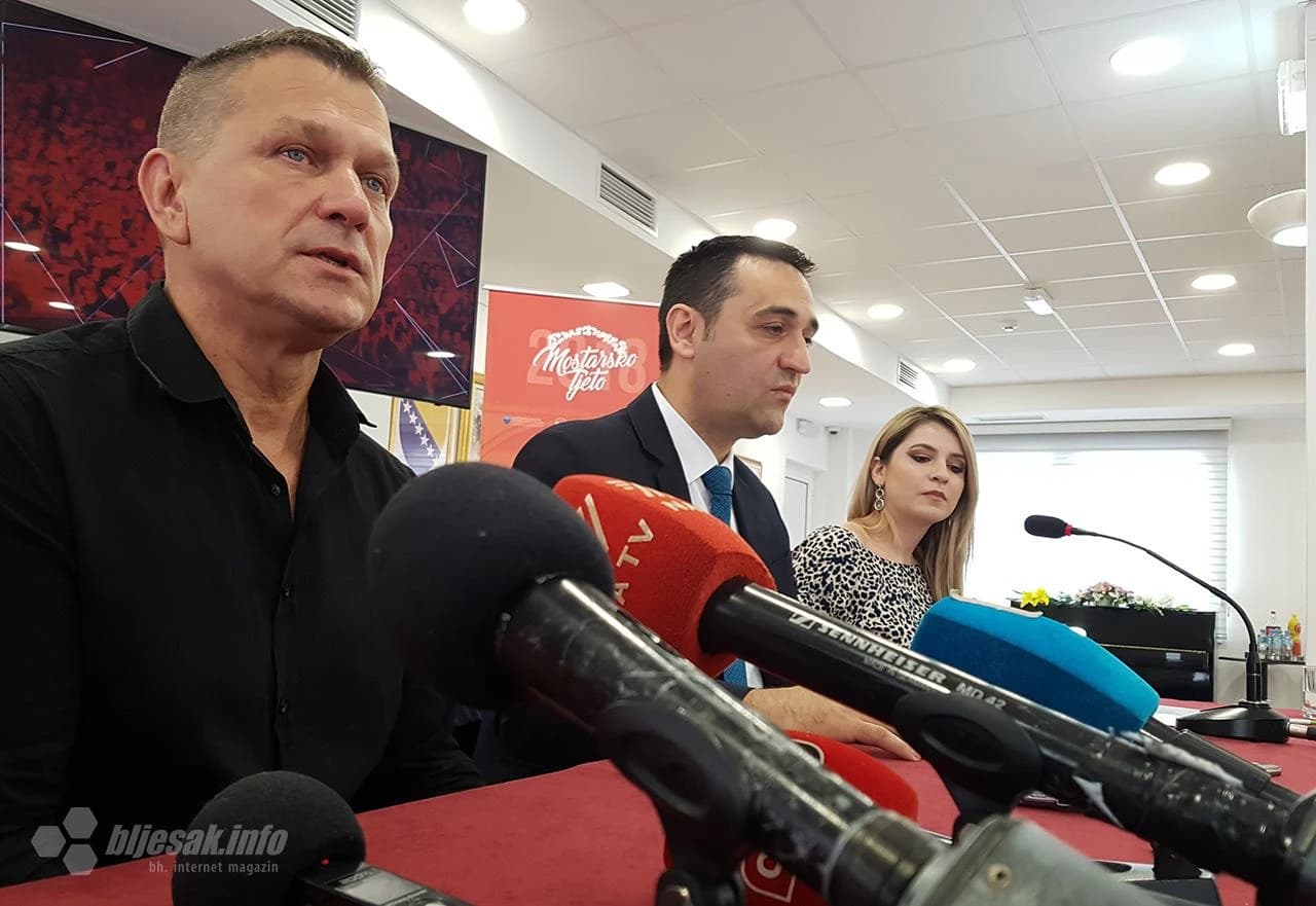 Organizatori najavili spektakularni koncert Dine Merlina u Mostaru 