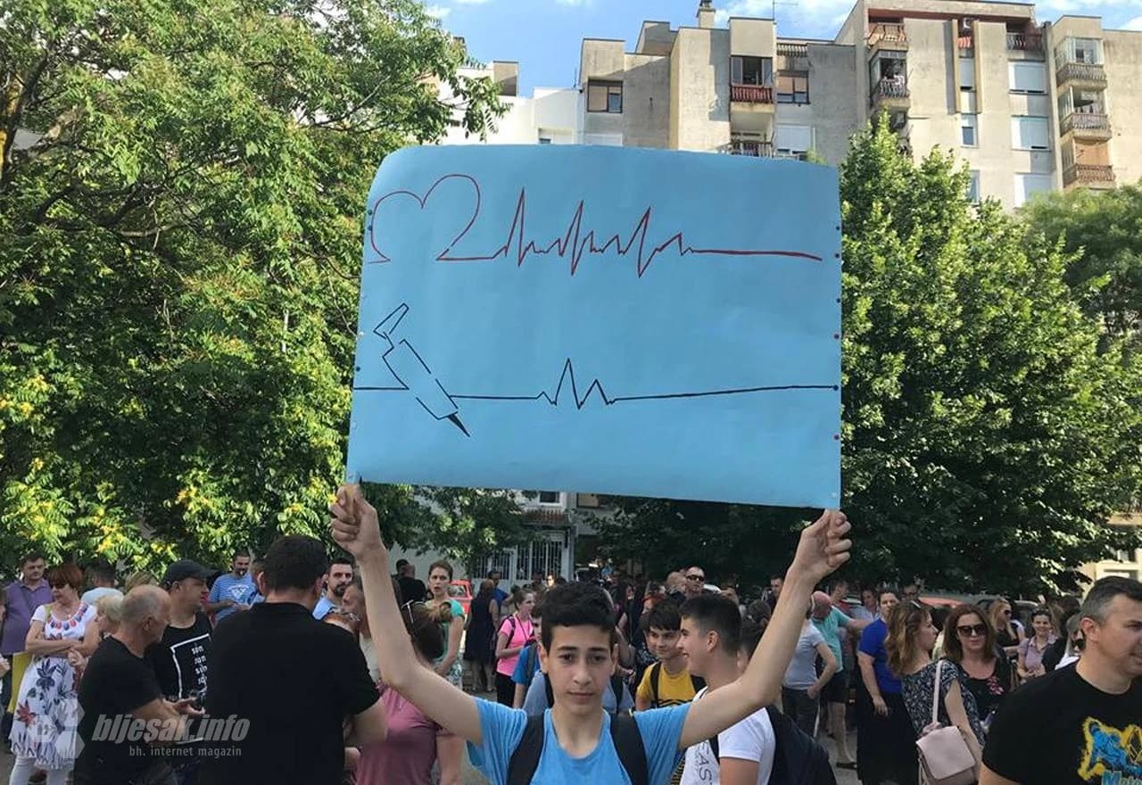 Prosvjed roditelja u Mostaru