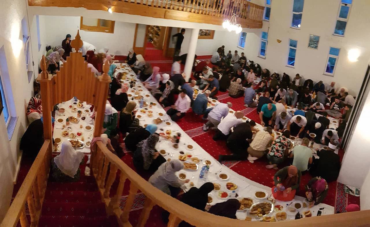  Zajednički iftar