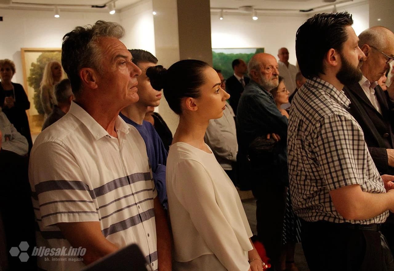 U Mostaru otvorena izložba "Svjetlost", autora Safeta Zeca