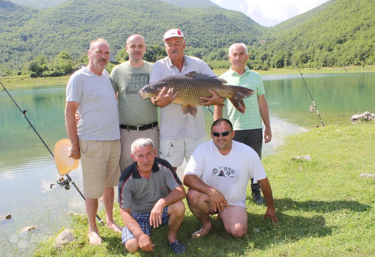 U Ramskom jezeru uhvaćen šaran kapitalac od 28,4 kg