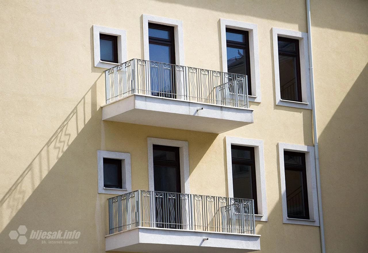 Uručeni ključevi stanarima 'Mikačića kuće' u Mostaru