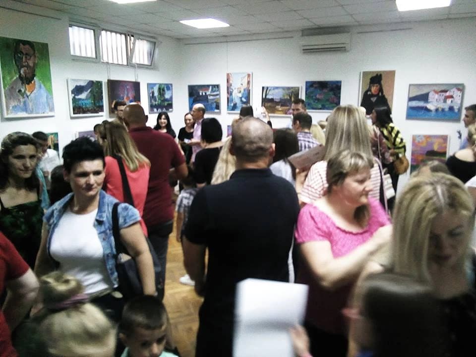 Svečanosti otvaranja izložbe nazočili su polaznici tečaja, njihovi roditelji i brojni zaljubljenici u umjetnost.