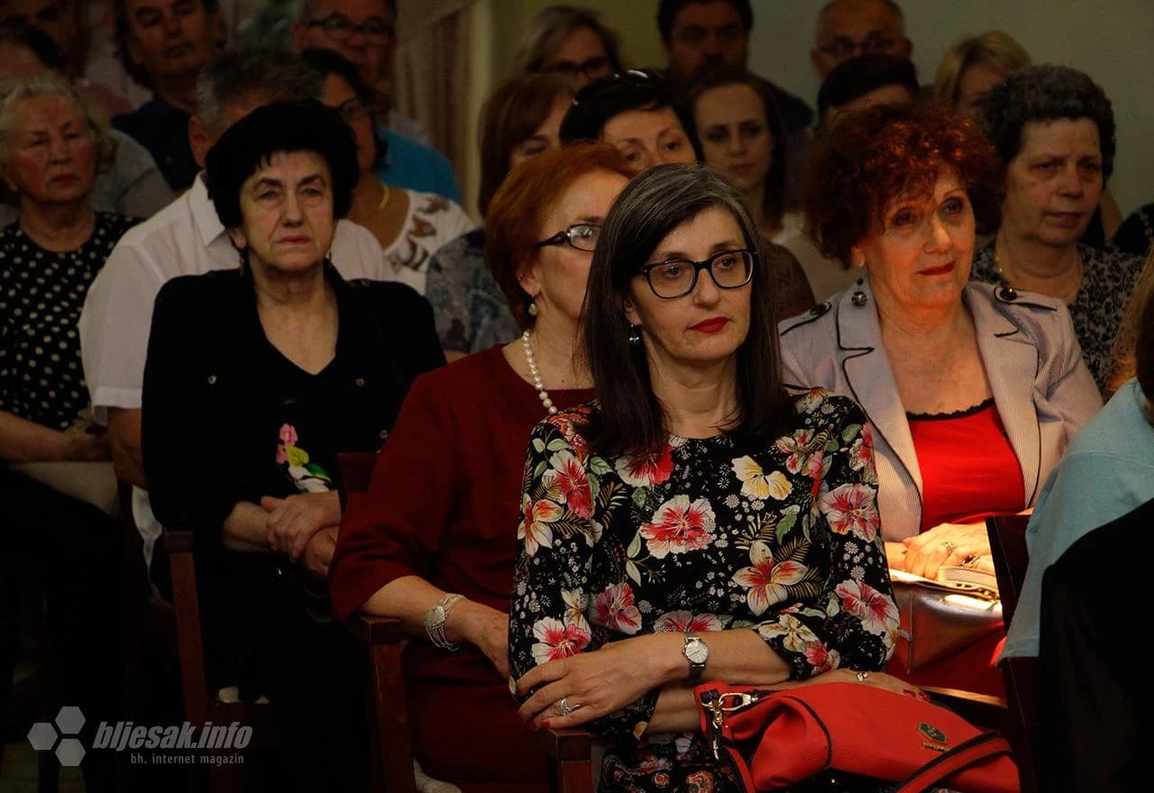 Predstavljanje knjige  "Nebeske jabuke", autorice Diane Burazer