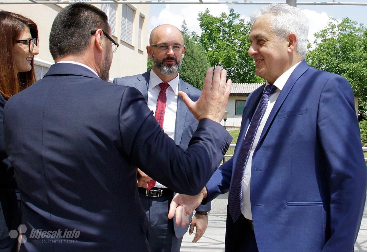 Mostar na vrhu: Najveći stručnjaci operiraju u našoj bolnici