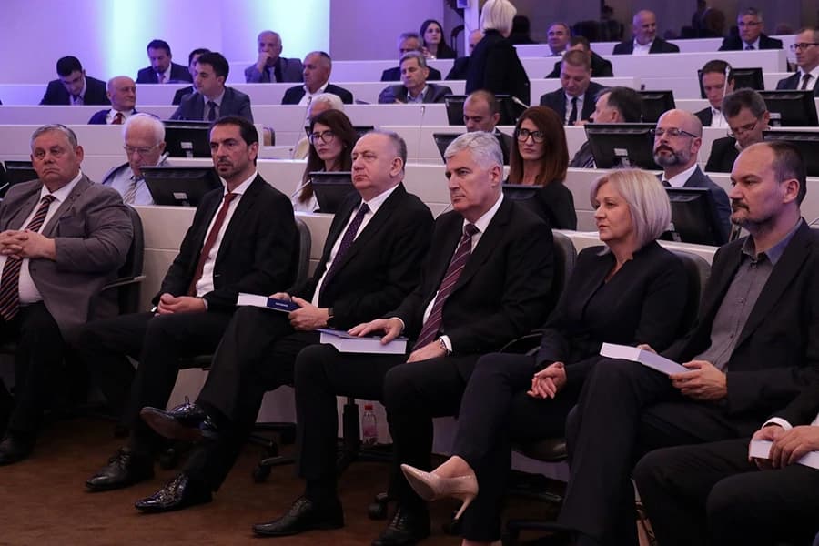 Tomić: Najbolji put ka EU je put jednakopravnosti i konstitutivnosti