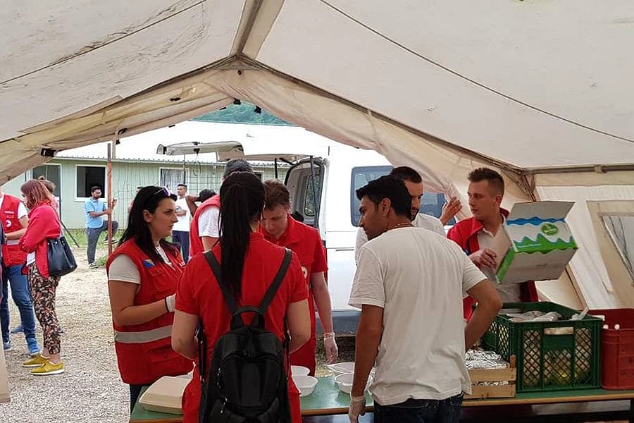 Nastavljeno pomaganje