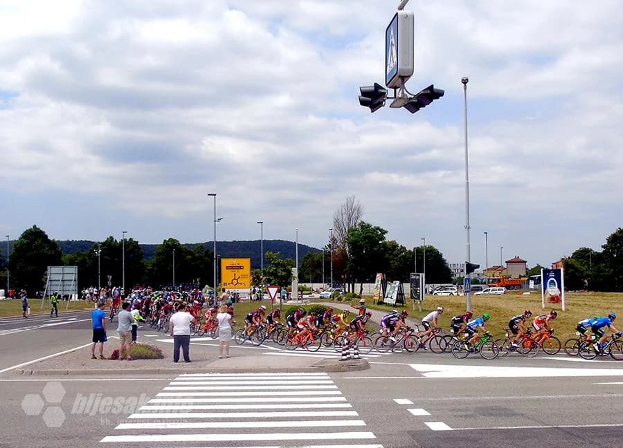 Biciklisti u Divači