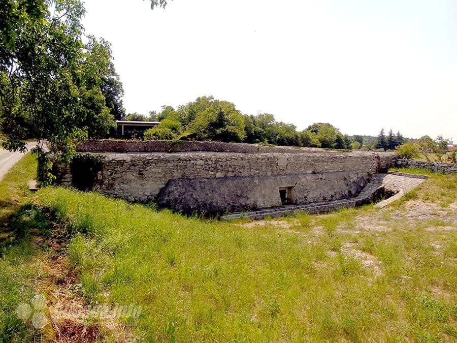 „Olimpijski“ bazen u Lokevu...
