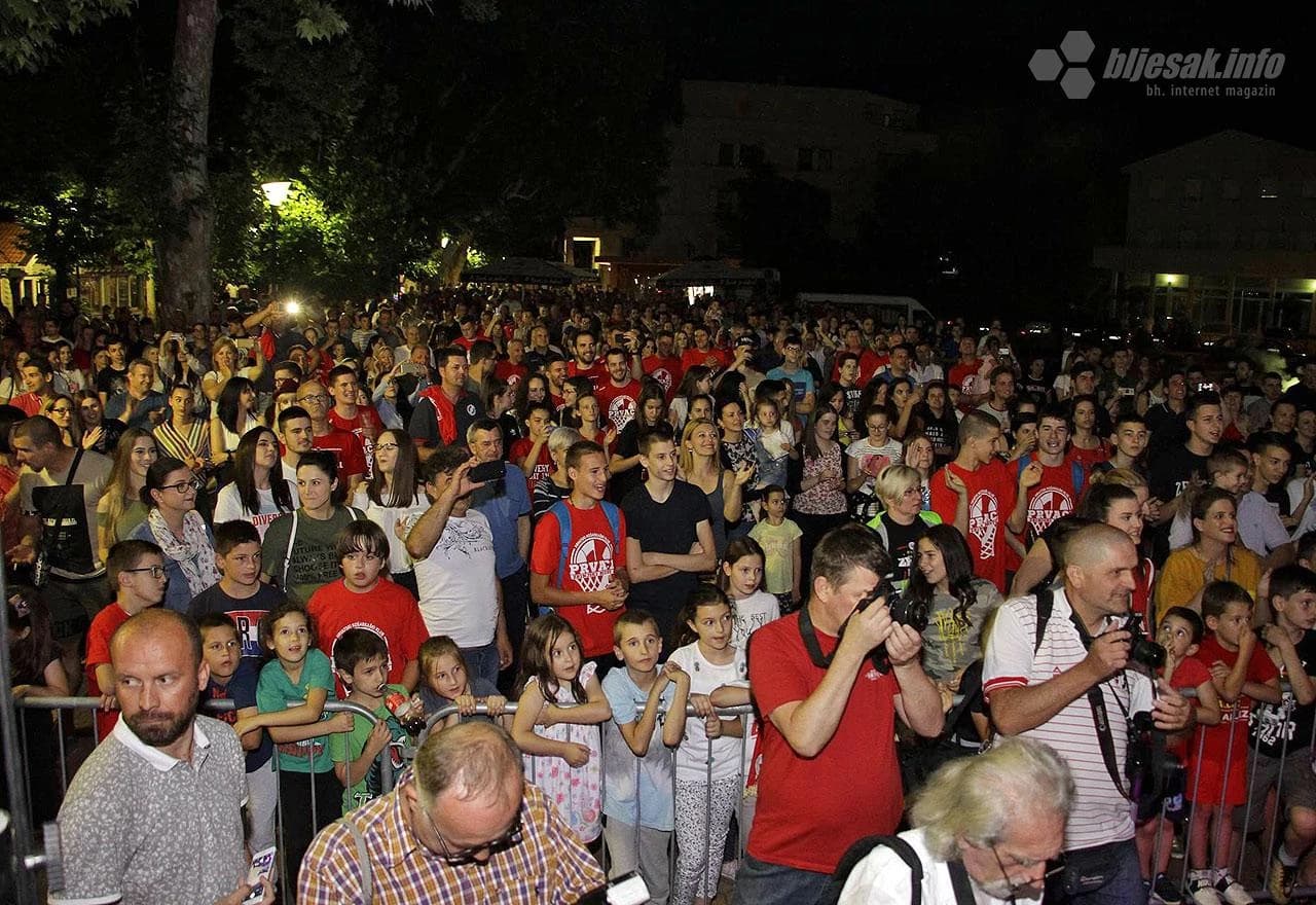 HKK Zrinjski s navijačima slavi prvu povijesnu titulu