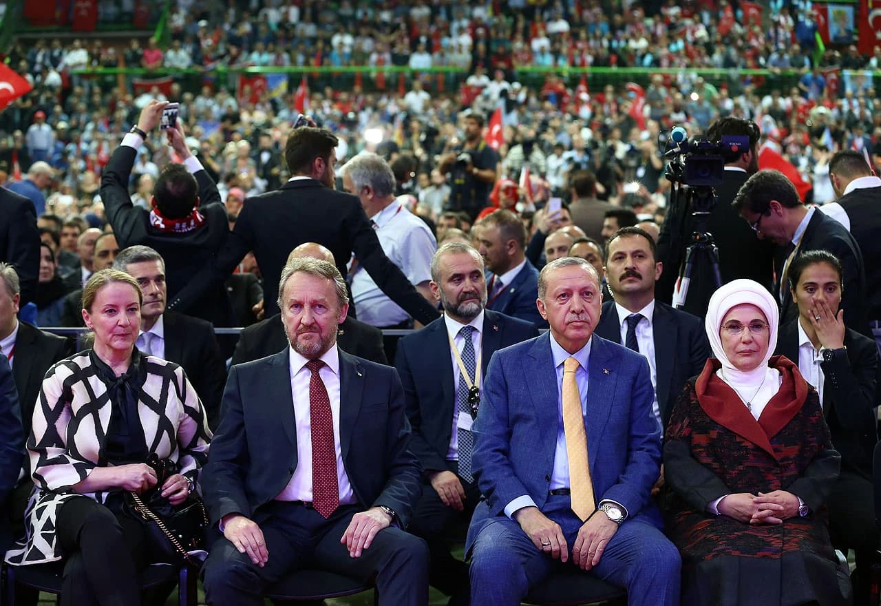 Recep Tayyip Erdogan na kongresu UETD u sarajevskoj Zetri