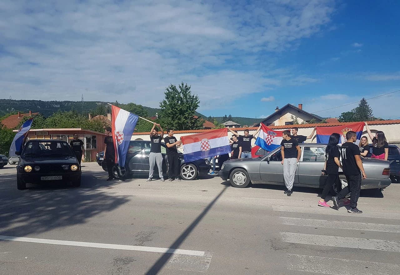 Maturanti u Drvaru proslavili zadnji dan nastave