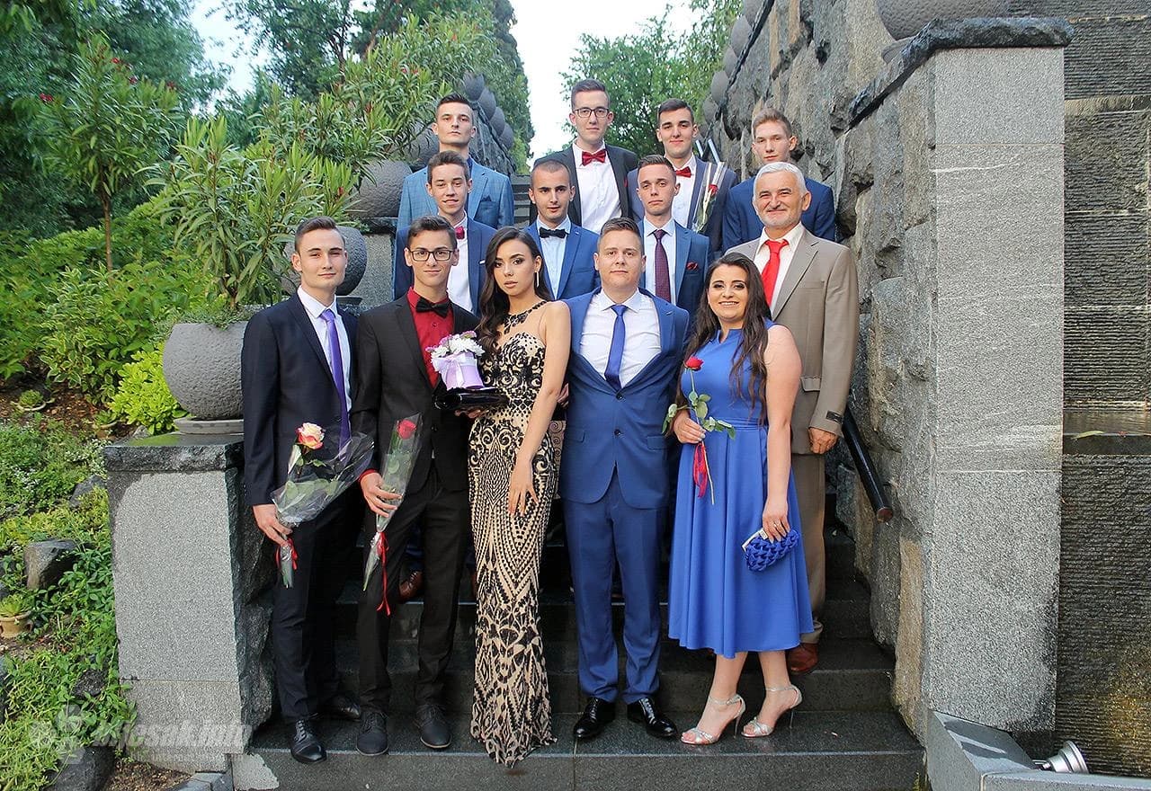 Maturalna zabava u Mostaru