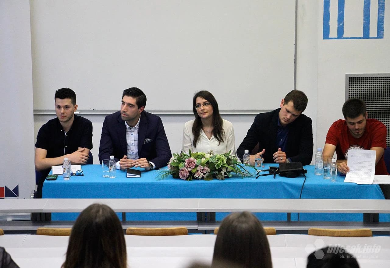 Ostanak mladih u BiH - problem politike ili radne navike? 