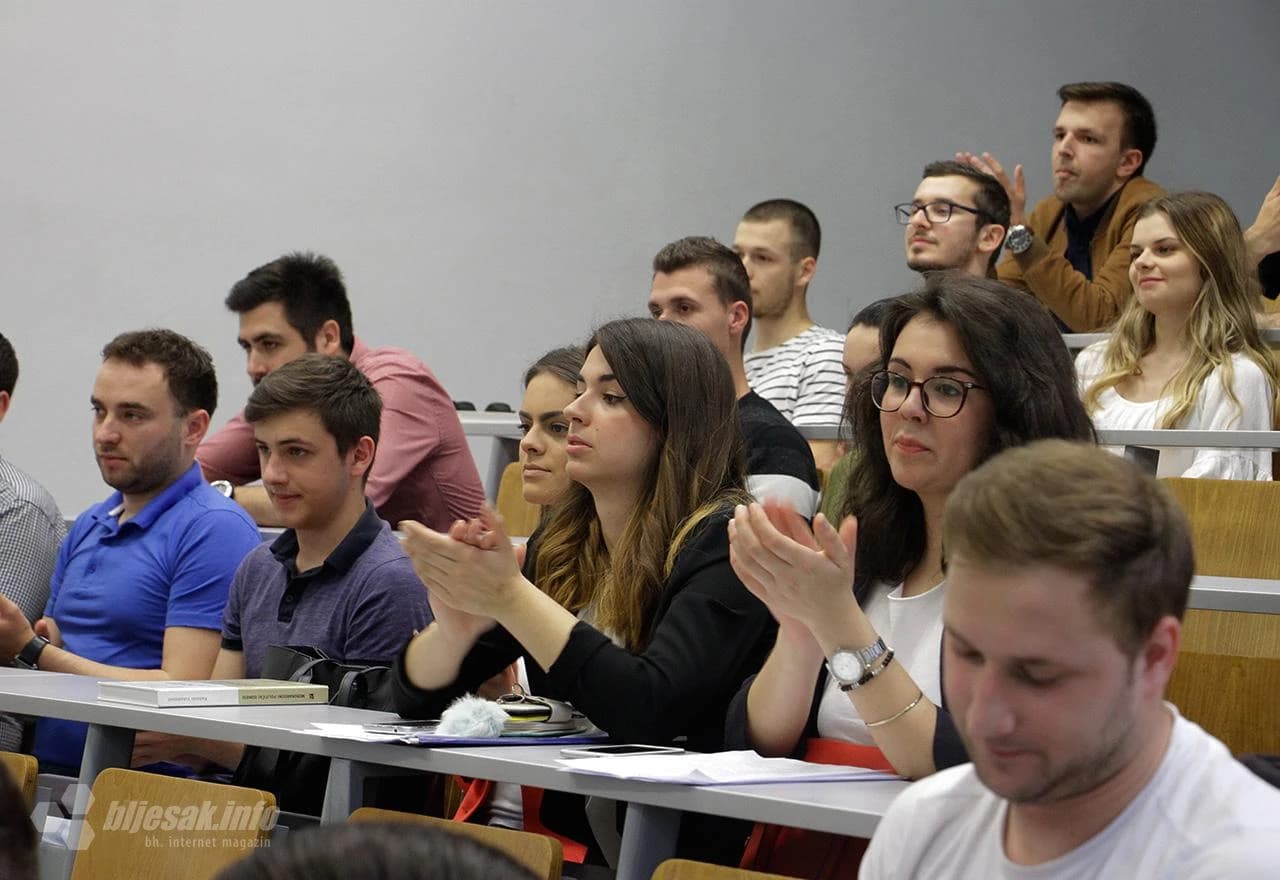 Ostanak mladih u BiH - problem politike ili radne navike? 