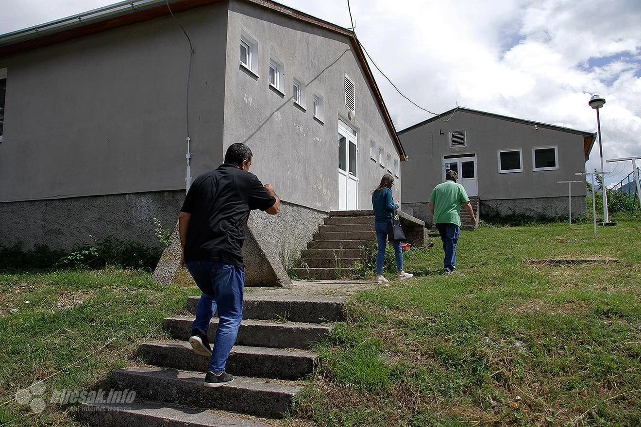 Obilazak kolektivnog centra i prostorija gdje će biti smješteni imigranti