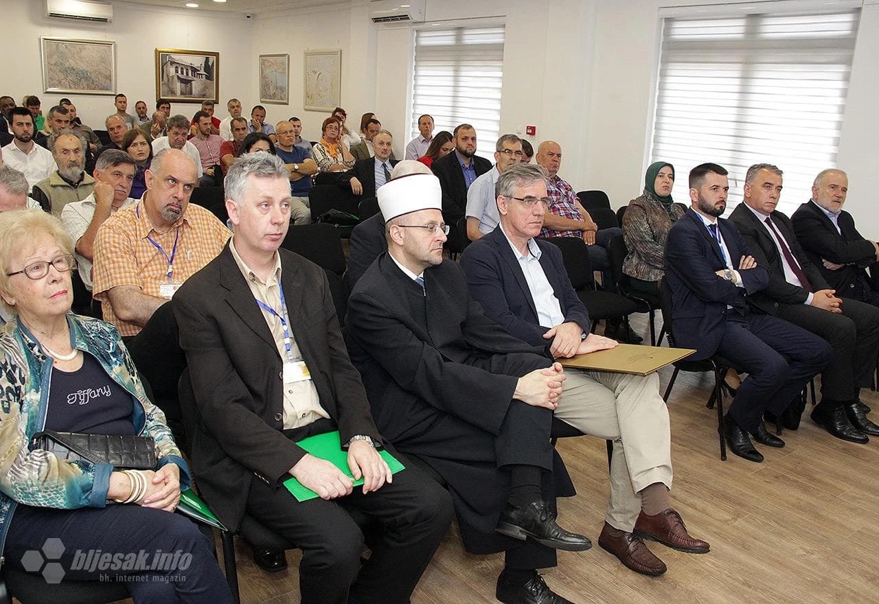 Sa znanstvenog skupa