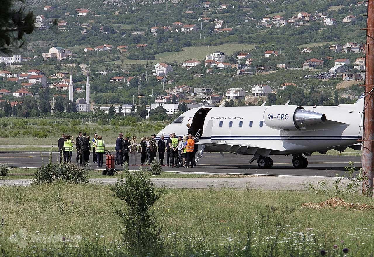 Predsjednica Grabar-Kitarović u Zračnoj luci Mostar