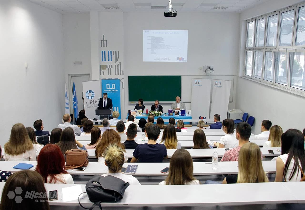 Predavanje o temi ''Politologija u BiH - budućnost i perspektive razvoja'' u okviru obilježavanja deset godina postojanja Studija politologije