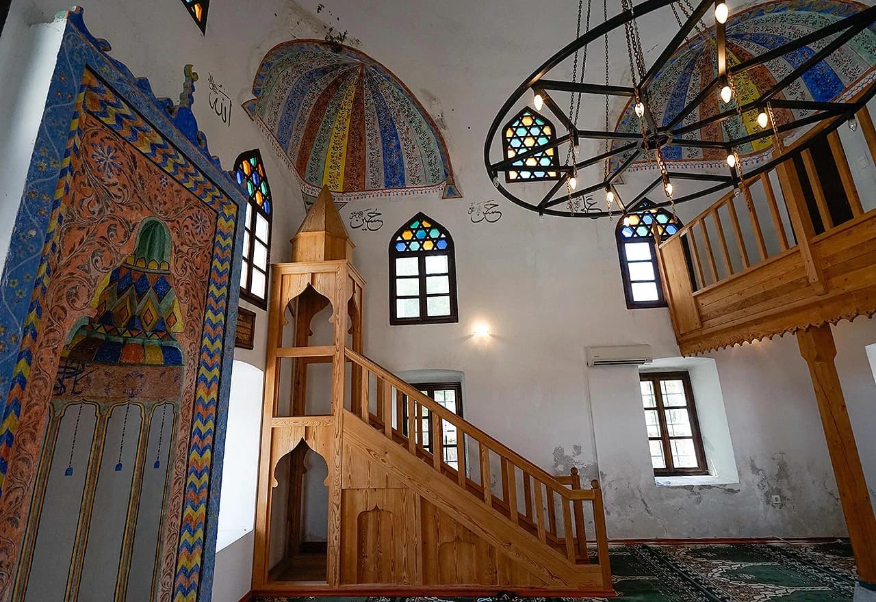 Unutrašnjost džamije