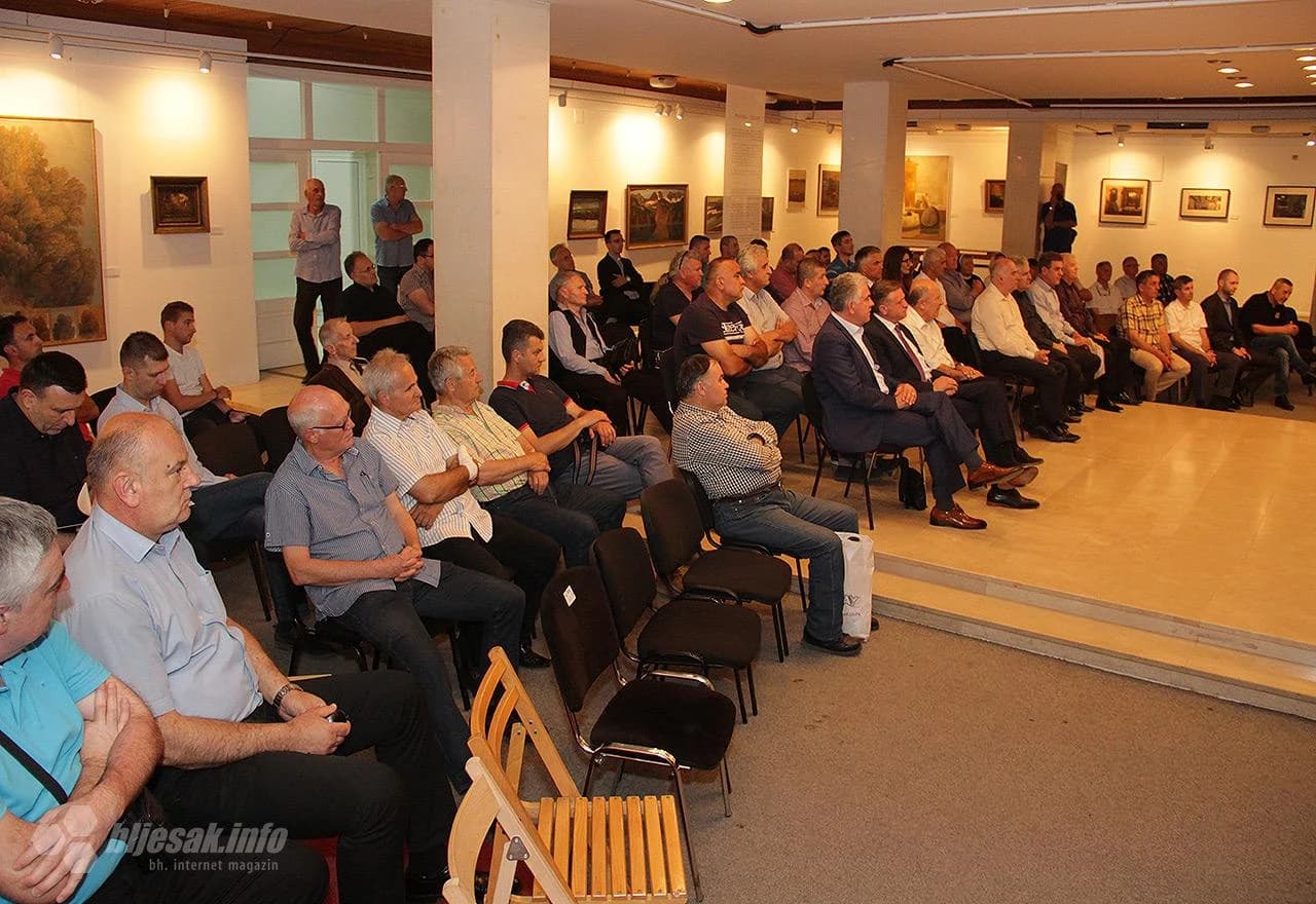 Detalj s predstavljanja knjige u Kosači