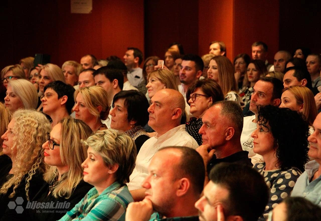 Amira Medunjanin koncertom u Mostaru obilježila 15 godina karijere