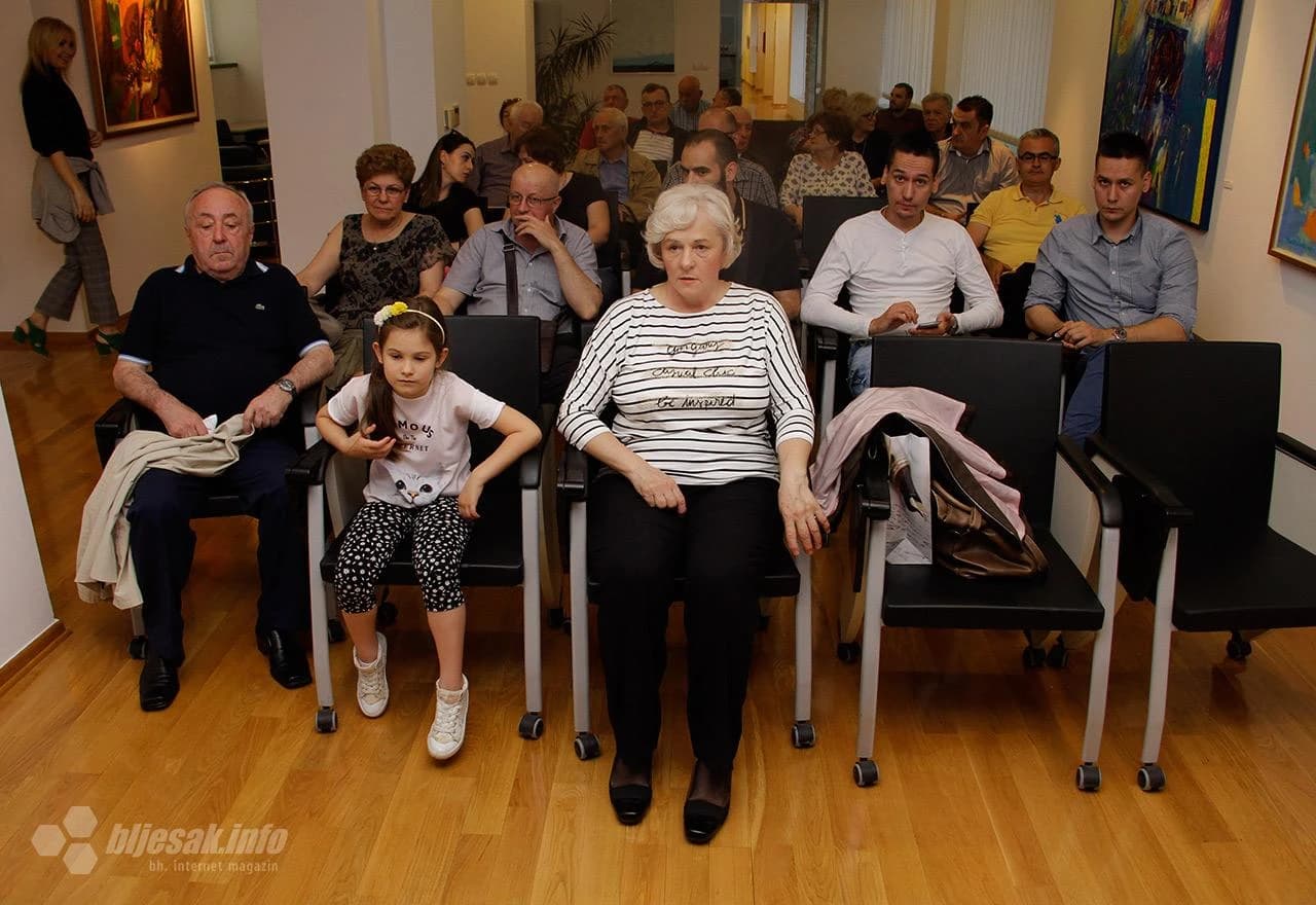 U Mostaru predstavljena putopisna knjiga ''Hercegovačkim krajolicima – od Rame do Huma'' autora Mateja Škarice