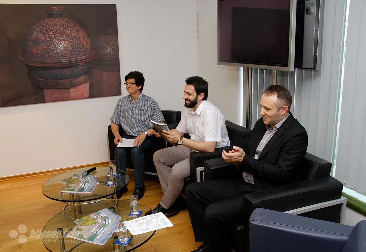 U Mostaru predstavljena putopisna knjiga ''Hercegovačkim krajolicima – od Rame do Huma'' autora Mateja Škarice