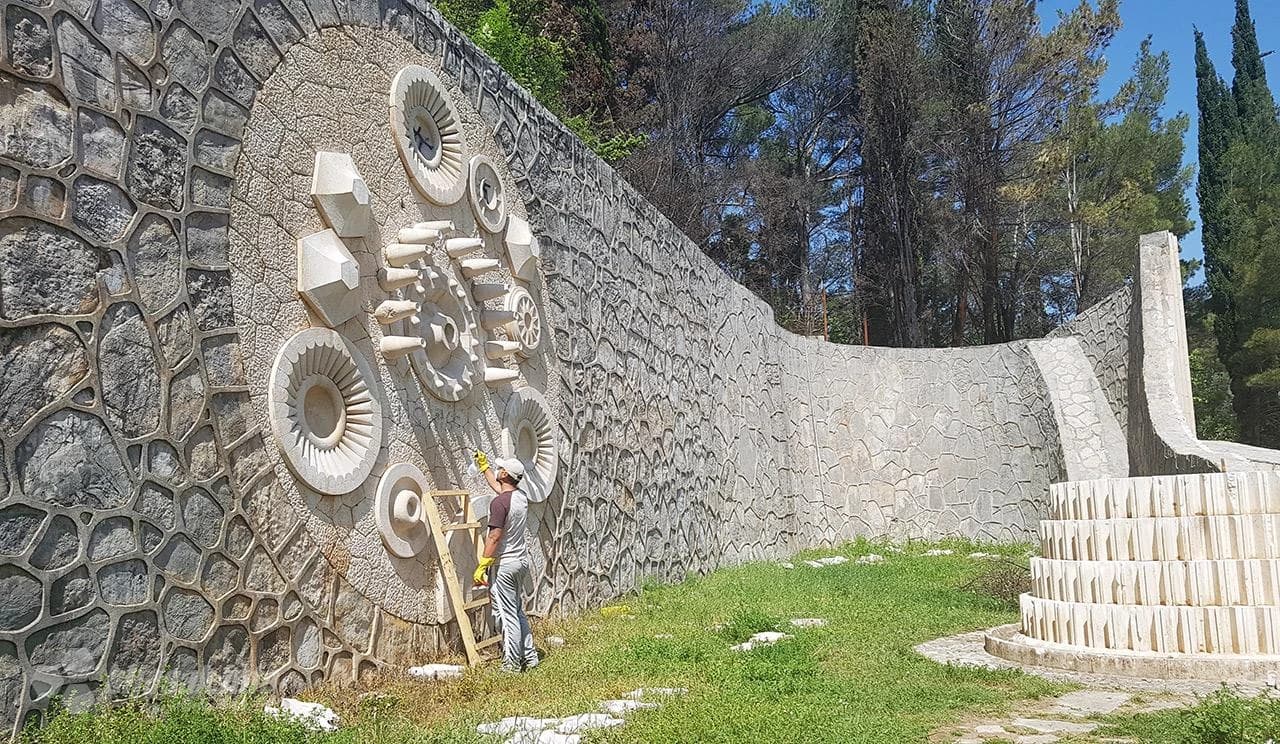 Obnova Partizanskog spomen groblja u Mostaru napreduje 