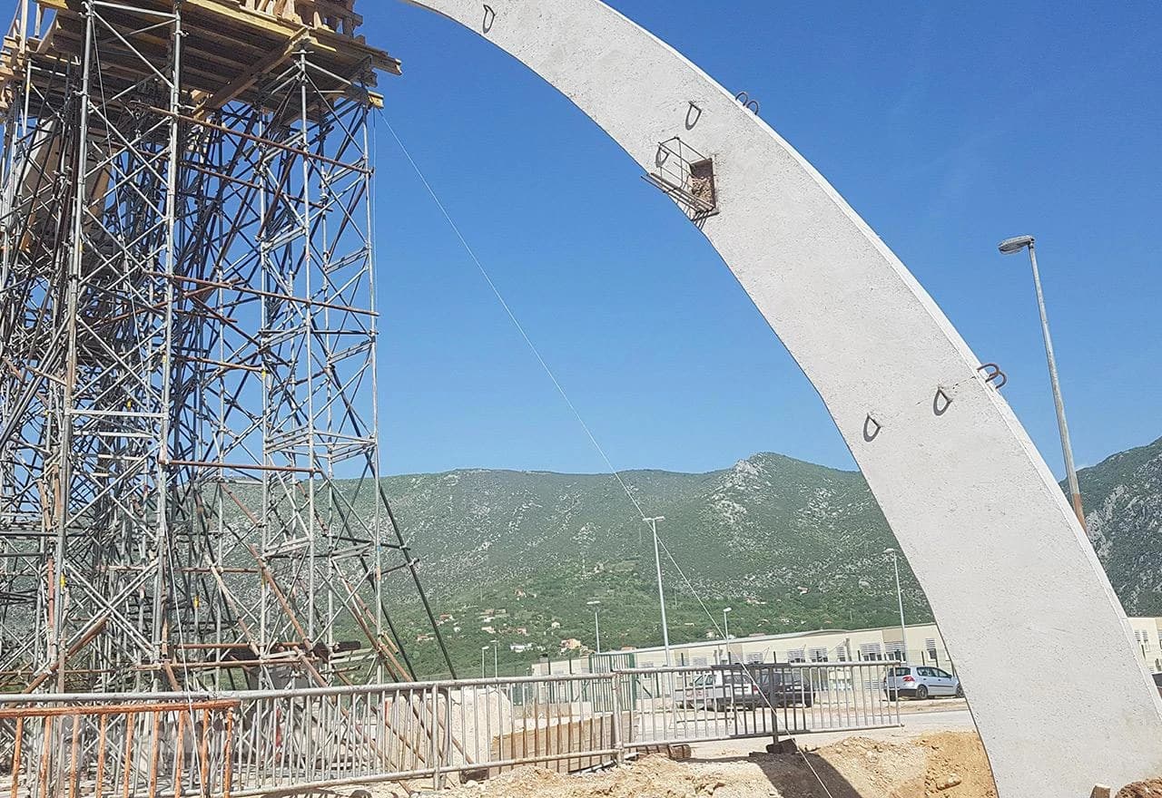 Planirano je da ova građevina, duga čak 37 metara, bude sva od betonske konstrukcije,