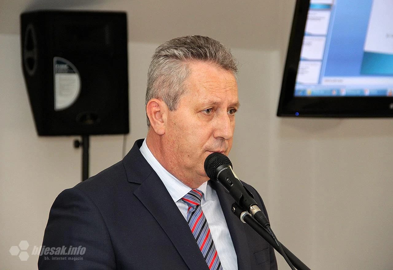 Direktor Ahmet Pelko tijekom govora