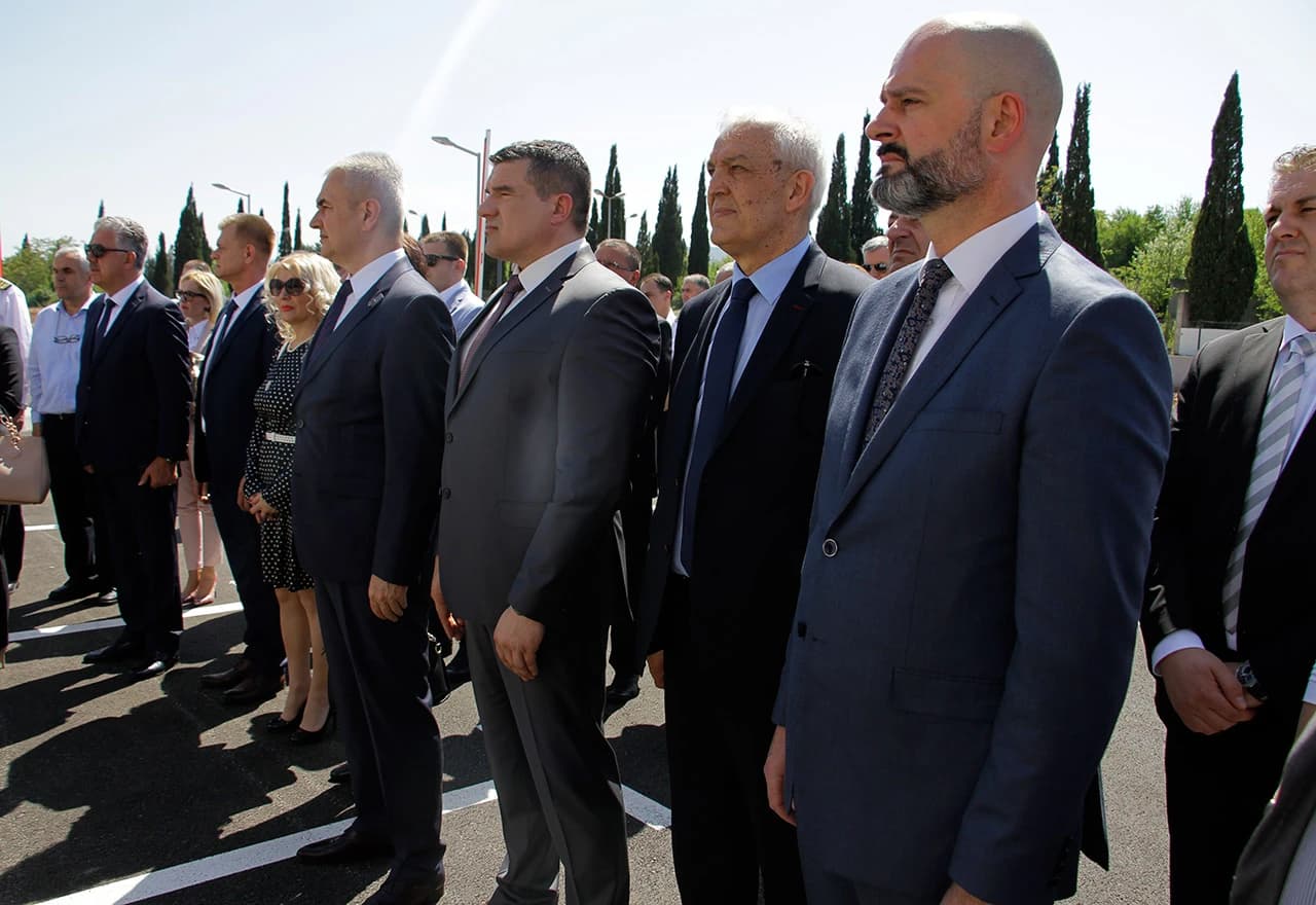 Nova zgrada Carinske ispostave Aerodrom Mostar urađena je prema svim suvremenim standardima za izgradnju objekata ovakvog tipa.