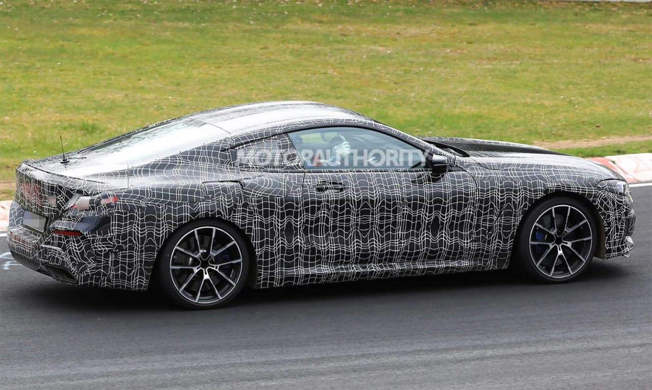 Špijunske fotografije i snimke novog BMW 8 