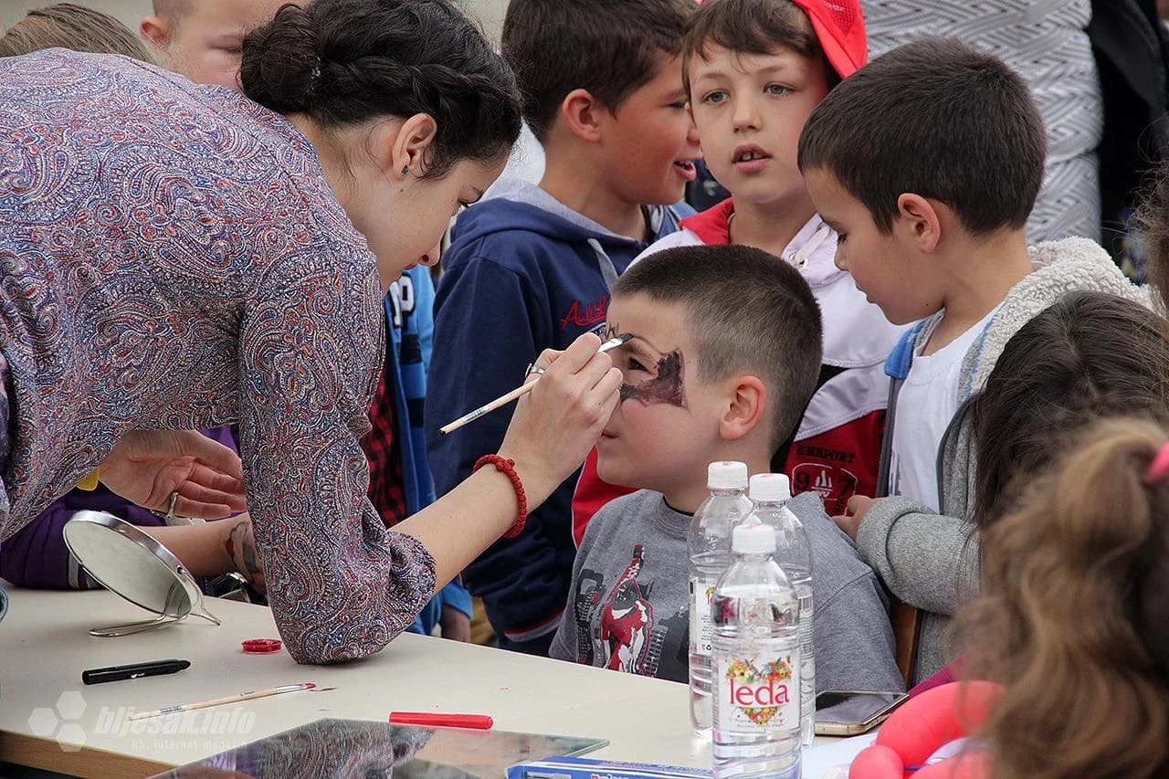 Detalj s dječjeg festivala