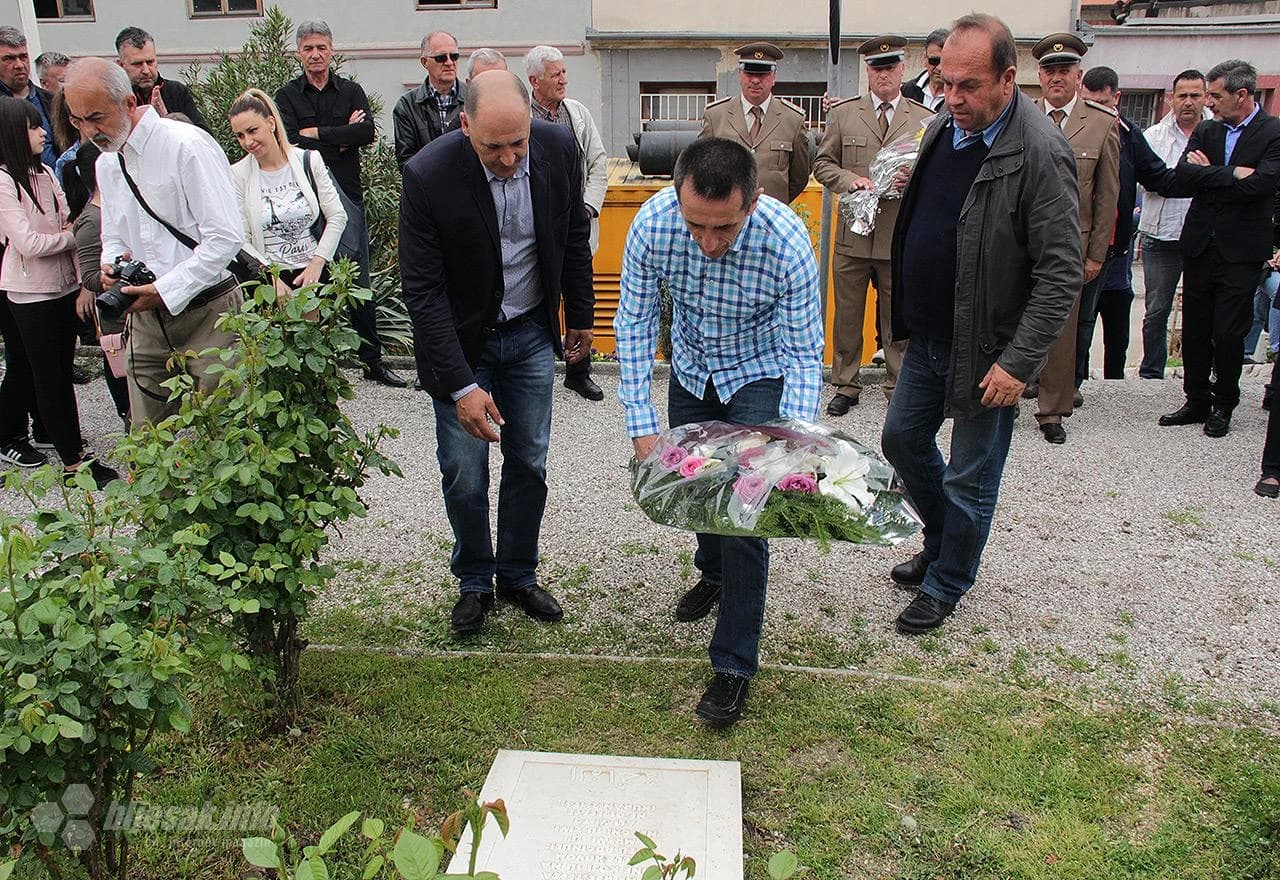 Detalj obilježavanja Dana Armije BiH na Šehitlucima