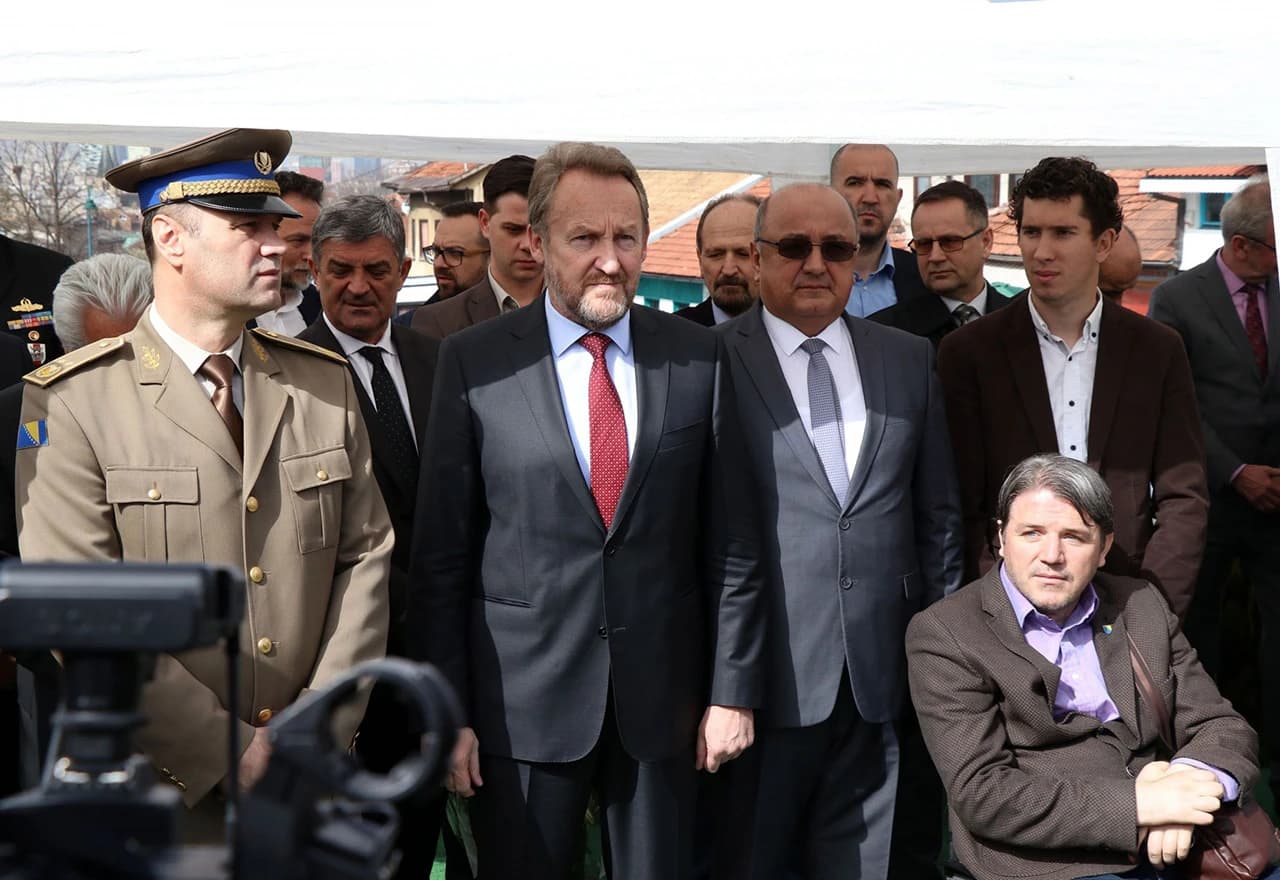 Izetbegović na Kovačima | Fena