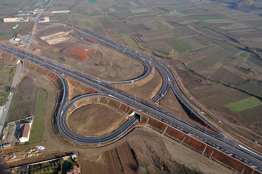 AUTOCESTA MORINË – MERDARE, KOSOVO, za Bechtel – Enka GP, idejni i glavni projekt autoceste, uključujući geotehničke istražne radove, geotehnički projekt i projekt opreme (Route 7 I Route 6)