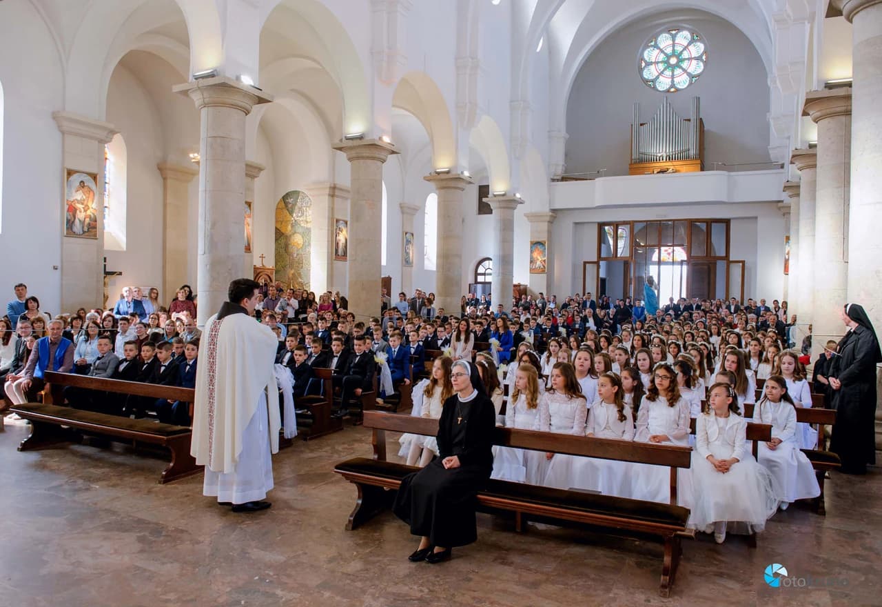 Prva sveta pričest u Širokom Brijegu