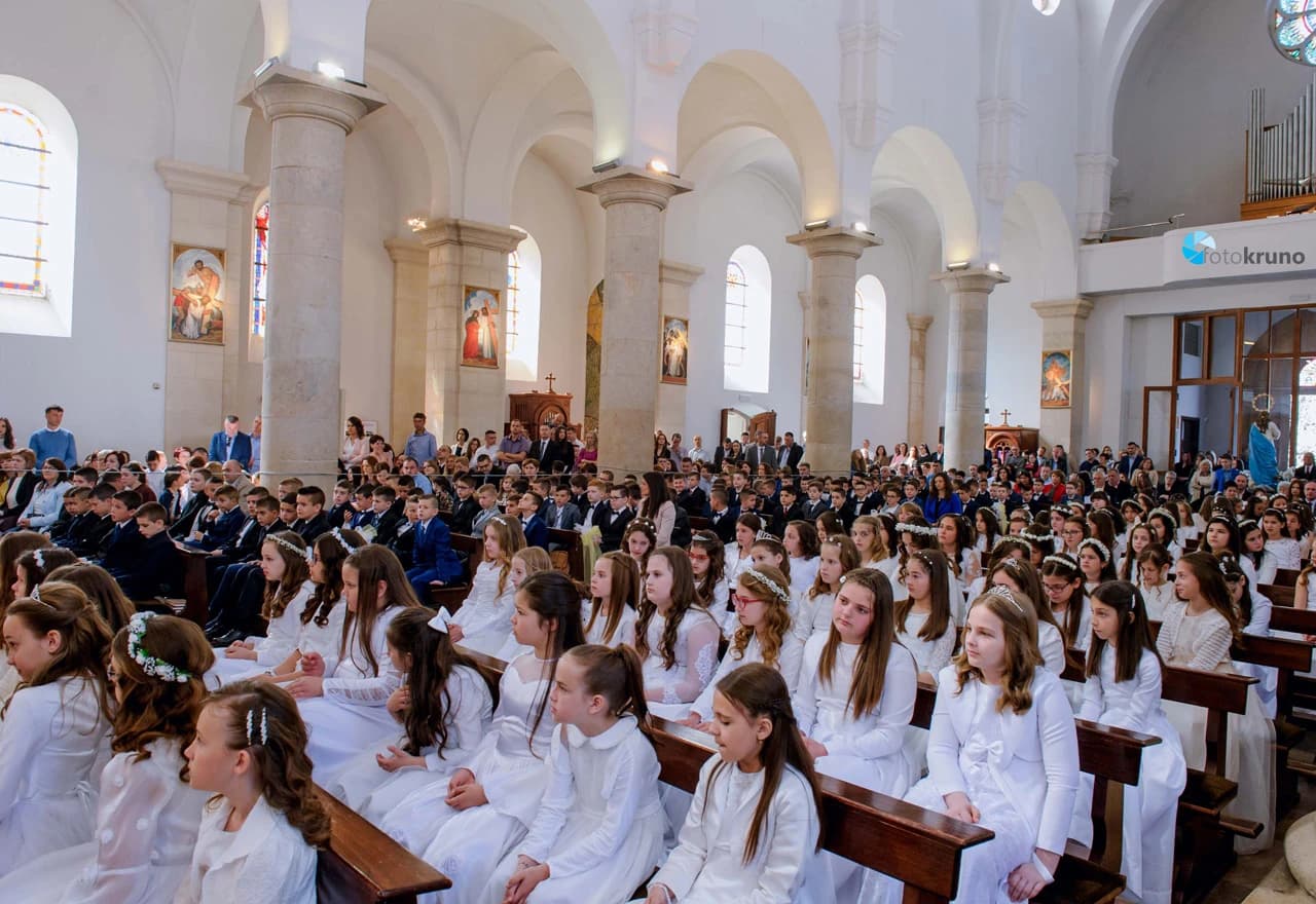 Prva sveta pričest u Širokom Brijegu