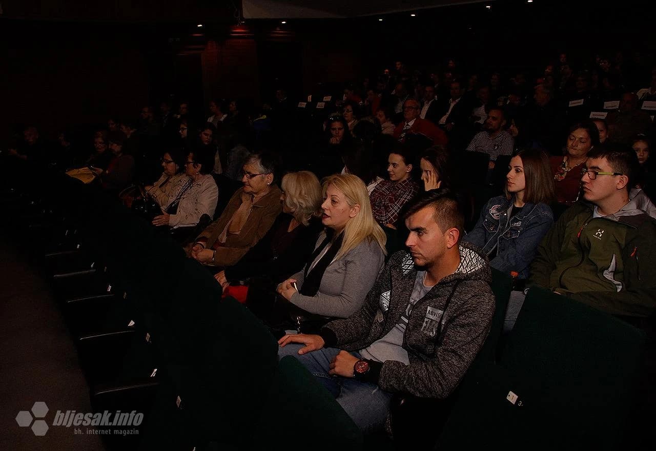 Mostarci su uživali u folklornim kreacijama 