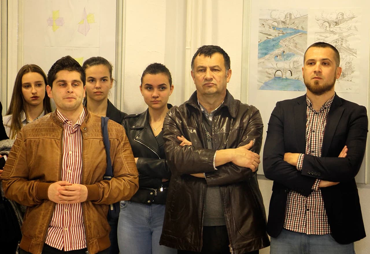 JU Srednja građevinska škola je povodom Dana škole u mostarskom Centru za kulturu organizirala izložbu, koja je pokazala što to uče i što stvaraju učenici ove škole