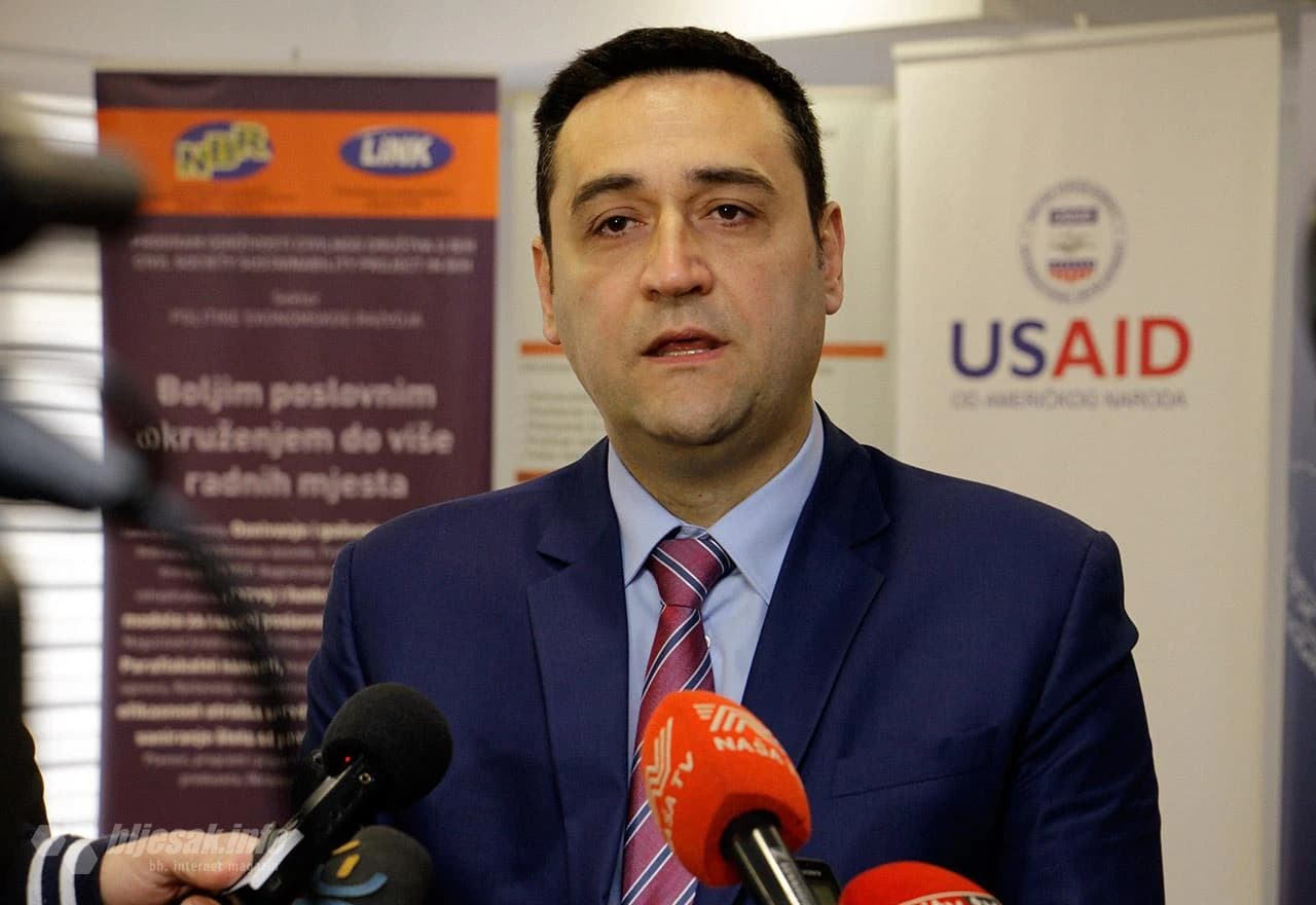 Okrugli stol na temu: " Kuda ide obrazovanje i tržište rada" 