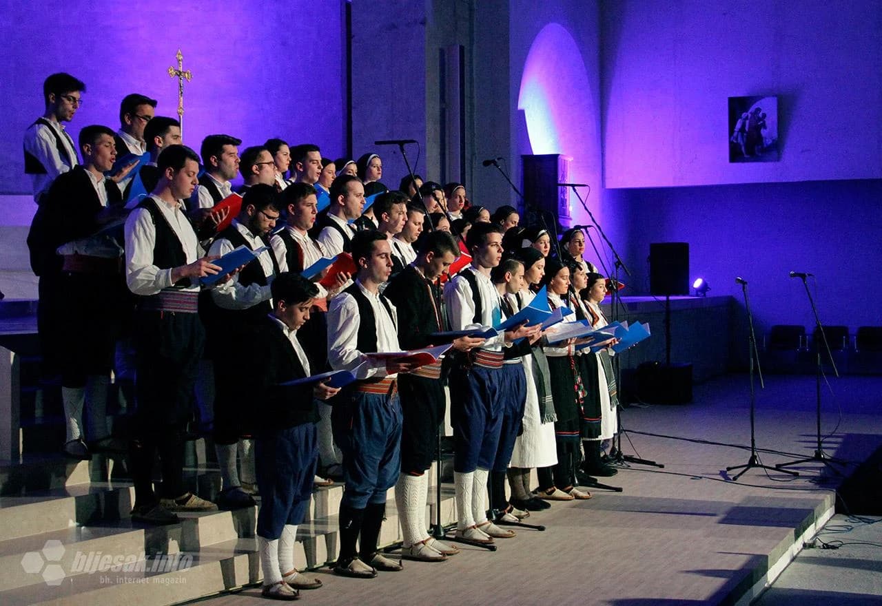 Koncert korizmenih, pučkih i liturgijskih pjesama u izvedbi HKUD-a Rodoč 