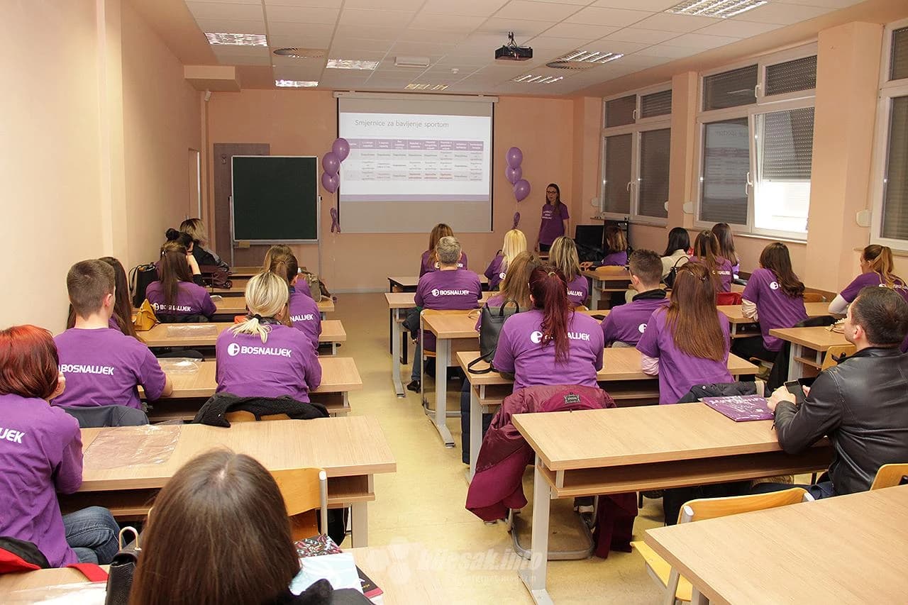 Boja lavande, koja se smatra bojom epilepsije, simbolizira usamljenost, čest osjećaj oboljelih od ove bolesti.