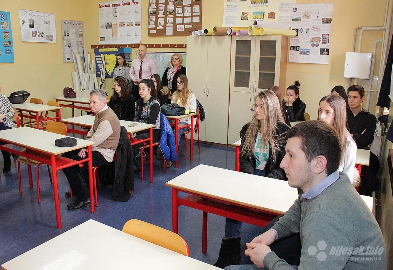 Detalj s dodjele DELF diploma