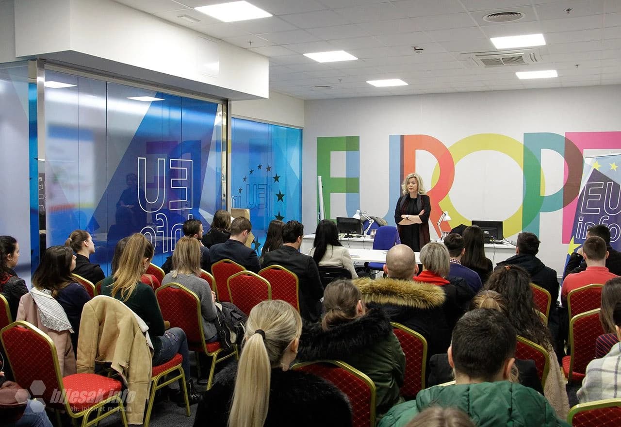 Seminar 'Pravo, financije i diplomacije', predavanje zastupnice Hrvatske u EU parlamentu Željane Zovko