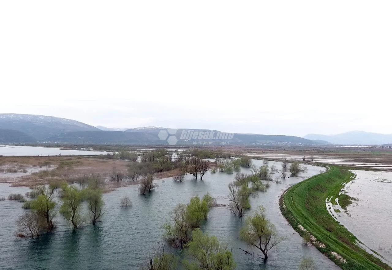 Rijeka Krupa poplavila Karaotok i Park prirode Hutovo blato