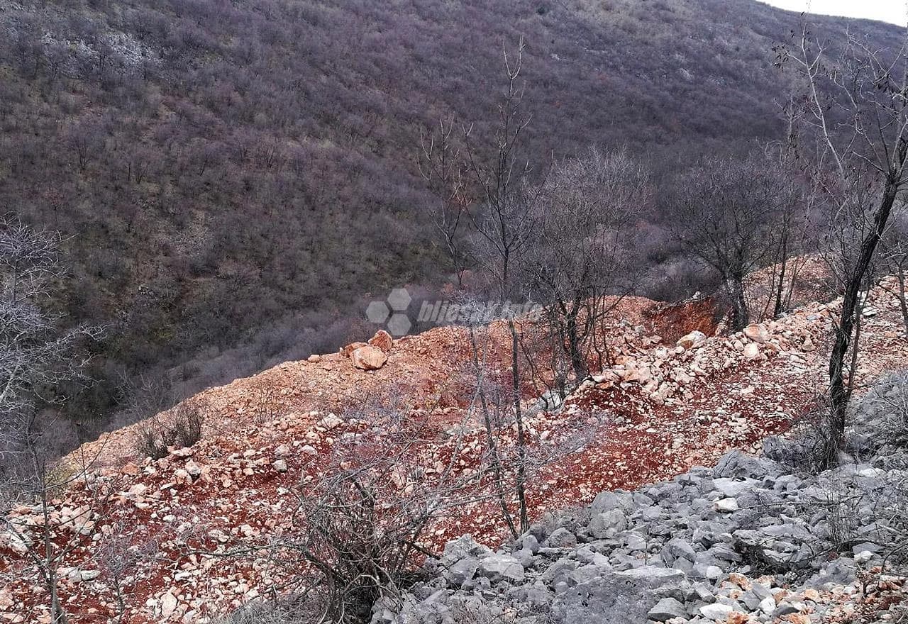 Iskop boksita u blizini izvora rijeke Lištice kojeg je Grad zatvorio